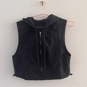 Alo yoga cropped vest